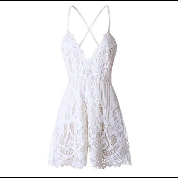 Off White Lace Spaghetti Strap Romper - Picture 2 of 4
